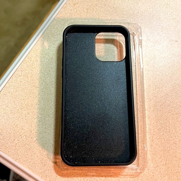 The Pillow phone case IPhone 13 Pro Max case - Picture 4 of 4